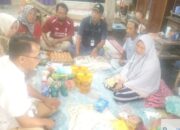 Sentra Wiyata Guna Kementerian Sosial Republik Indonesia Di Dampingi Tim TKSK Kabupaten Tulangbawang Barat, Salurkan Bantuan Kepada Keluarga Abdallah.