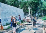 Untuk Memastikan Hasil Yang  Baik Laily Kepalou Tiyuh Gunung Katun Tanjung Pantau Langsung Pembangunan jalan Usaha Tani