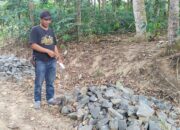 Jalan Usaha Tani Karta Sari Ditingkatkan, Masyarakat Desa Mengapresiasi