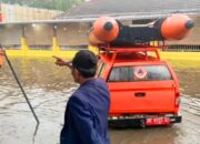 Banjir Rendam Way Halim Permai, Tim Penanggulangan Bencana Pemkot Bandar Lampung Sigap Turun Tangan