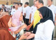 Wali Kota Bandar Lampung Hadiri Penyerahan Bantuan Beras Bersama Han Yuan Chinese