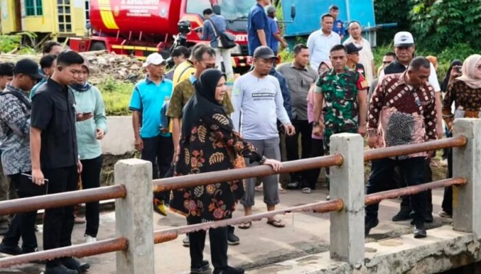 Wali Kota Bandar Lampung Hj. Eva Dwiana Meninjau Sejumlah Lokasi Terdampak Banjir dan Infrastruktur Drainase di Kota Bandar Lampung