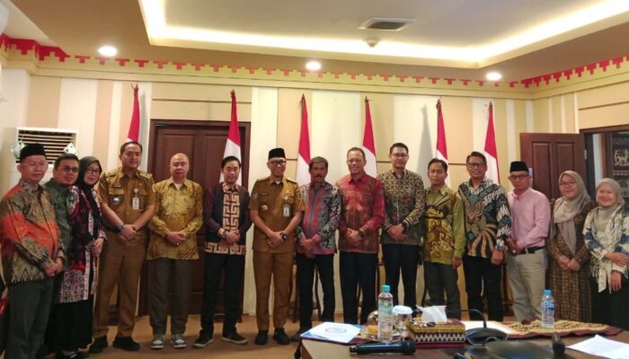 Rapat Strategis: Gubernur Lampung Tekankan Pendidikan sebagai Kunci Kemajuan Daerah