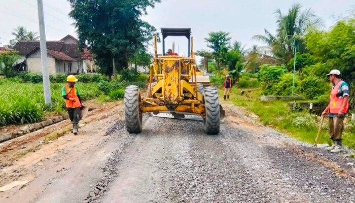 Pemkab Tubaba Pastikan Perbaikan Jalan Tetap Berjalan Bertahap pada 2026