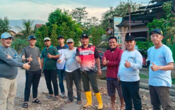 Gotong Royong Jadi Solusi, Warga dan Pemkab Tubaba Kompak Perbaiki Jalan Rusak