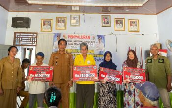 Pemerintah Tiyuh Bujung Dewa Salurkan BLT Dana Desa kepada 10 KPM