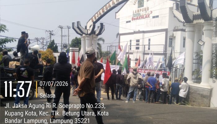 Demo di Kejati, KERAMAT Desak Periksa Belanja Kebersihan Setda Tubaba yang Sarat Penyimpangan