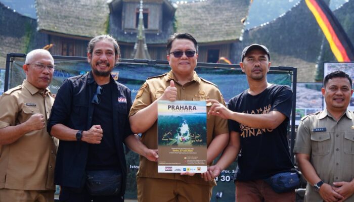 Wabup Tanah Datar Resmikan Pameran Foto Jurnalistik “Prahara Pulau Emas”, Edukasi Masyarakat tentang Pentingnya Menjaga Alam